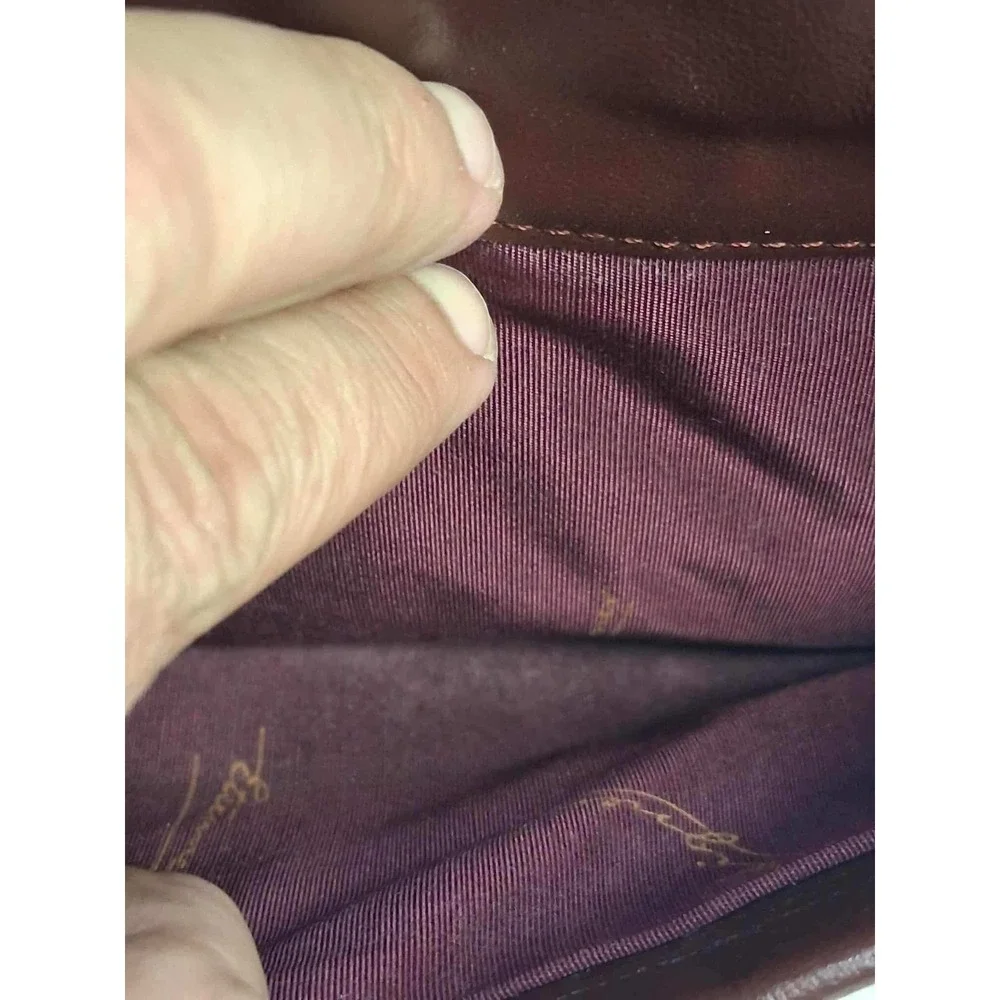 Aigner‎ Burgundy Leather Crossbody Bag Vintage Logo Zipper Closure